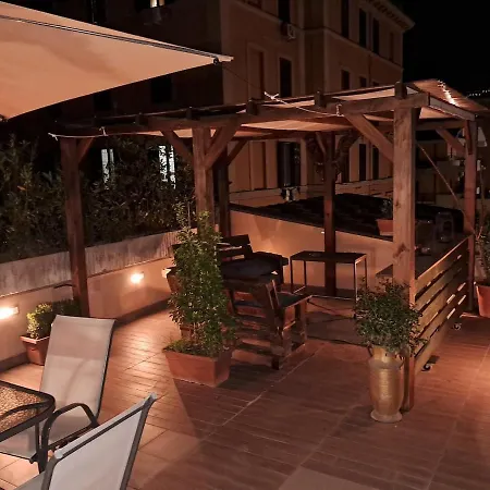 Incantevole Alloggio Con Terrazza